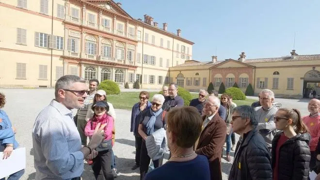 A Vimercate accanto alle dimore storiche Villa Gallarati Scotti Palazzo Trotti,. Villa Borromeo, Casa Banfi ci sono tre itinerari speciali