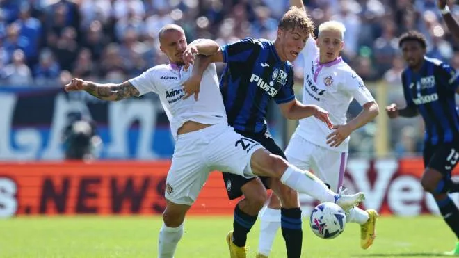 Atalanta's Rasmus Hojlund and Cremonese's Vlad Chiriches in action during the Italian Serie A soccer match Atalanta BC vs US Cremonese at the Gewiss Stadium in Bergamo, Italy, 11 September 2022.
ANSA/PAOLO MAGNI