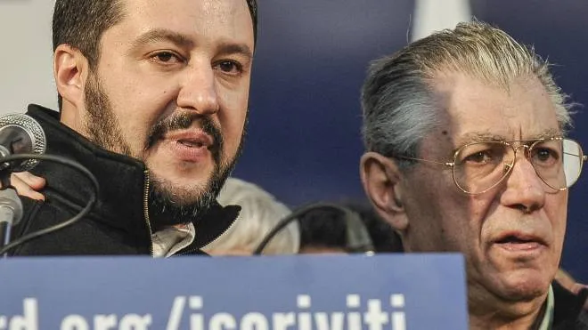 Matteo Salvini e Umberto Bossi a Pontida Anche nel comune bergamasco dove si tiene il raduno del partito e icona delle sfide del Carroccio ha prevalso Fratelli d’Italia