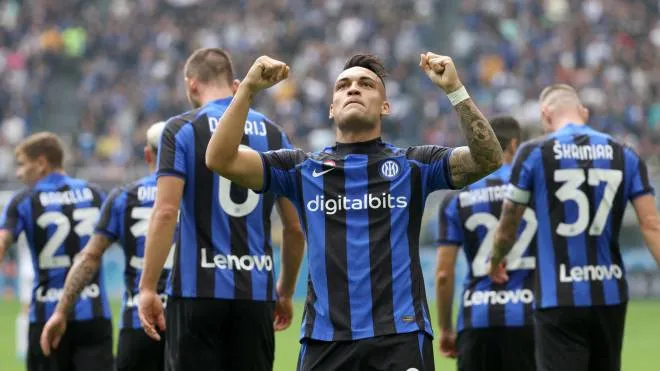 Inter Milan�s Lautaro Martinez (C) jubilates with his teammates  after scoring goal of 1 to 0 during the Italian serie A soccer match between FC Inter  and Salernitana  Giuseppe Meazza stadium in Milan, 16 October 2022.
ANSA / MATTEO BAZZI