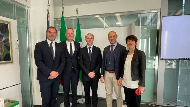 Antonio Rossi, i sindaci Alessandro. Rapinese, Davide Galimberti, Mauro Gattinoni e Manuela Di Centa