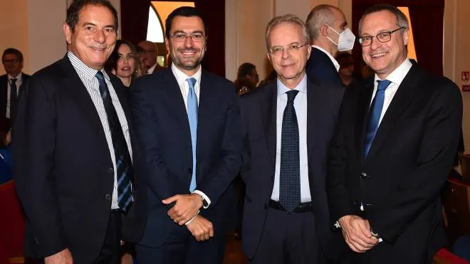 Da sinistra Diego Rossetti il sindaco Radice il prefetto di Milano Saccone e il presidente di Confindustia Bonomi