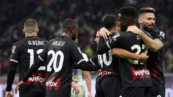 Ac Milan�s Aster Vranckx  jubilates with his teammates after scoring  goal of 2 to 1  during the Italian serie A soccer match between AC Milan and Fiorentina at Giuseppe Meazza stadium in Milan, 13 November 2022.
ANSA / MATTEO BAZZI
