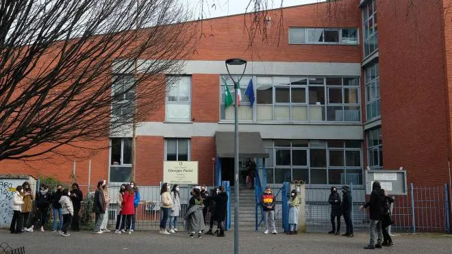 Il liceo linguistico Parini di Lissone, coinvolte anche le due sedi di Seregno