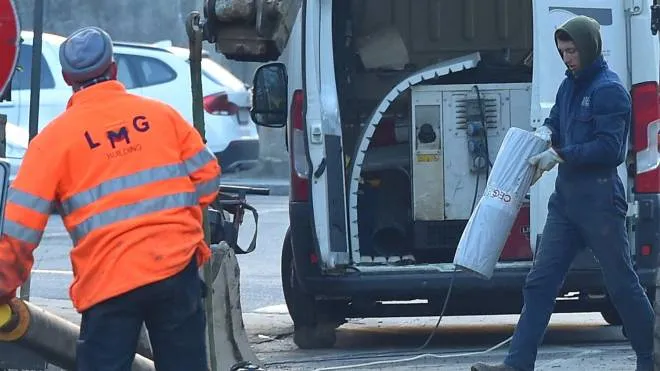 Un cantiere a Legnano per potenziare la rete di tubi del teleriscaldamento cittadino