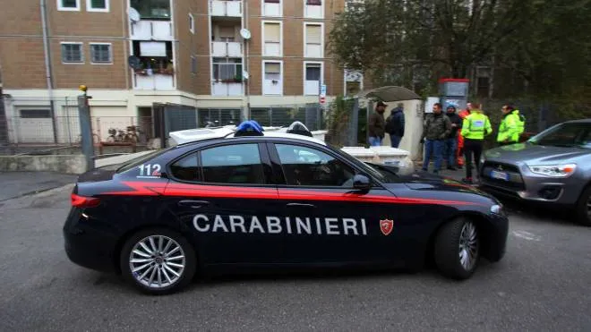 L’uomo si è consegnato ai carabinieri, le indagini le ha condotte la squadra mobile