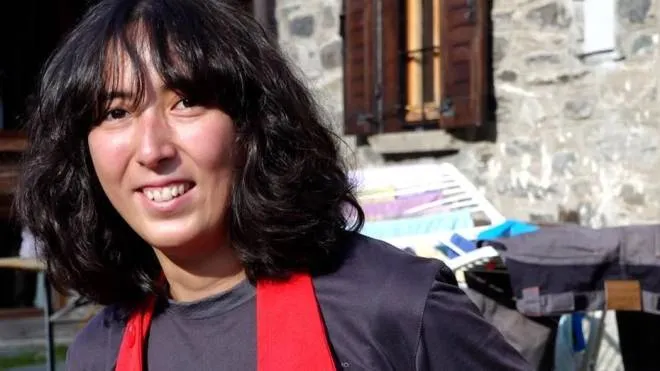 Leila Kataoka, 29 anni, ha ristrutturato e trasformato un rifugio alpino ribattezzandolo “Il Pirata“: la struttura si trova a 1.500 metri in Valtellina, nel territorio comunale di Tartano