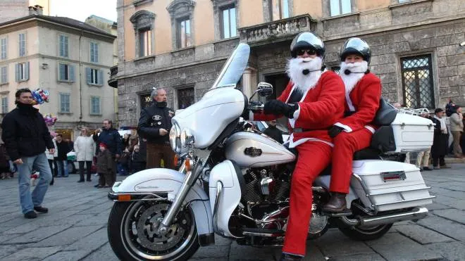 I Babbi Natale in moto sfileranno per le vie di Sovico a partire dalle 11 di domenica