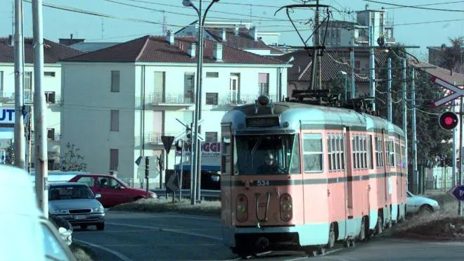 Il tram della linea Limbiate-Milano: i lavori sulla tratta dovrebbero partire nel 2024