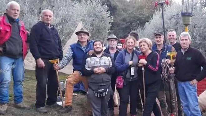 Il gruppo di Progetto Legami si è preso cura di un oliveto di 330 piante ad Ome