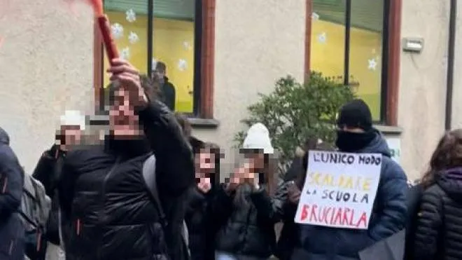 Magenta protesta studenti Quasimodo 19 12 2022