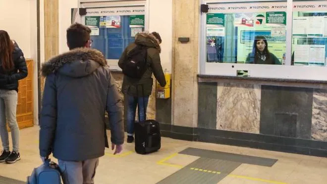 I problemi sono infrastrutturali sulla linea ferroviaria A farne le spese sono i viaggiatori della tratta Tirano-Milano