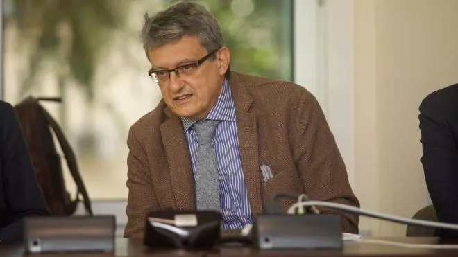 Aldo Bellini, direttore sanitario dell’azienda ospedaliera: «Flussi imprevedibili»
