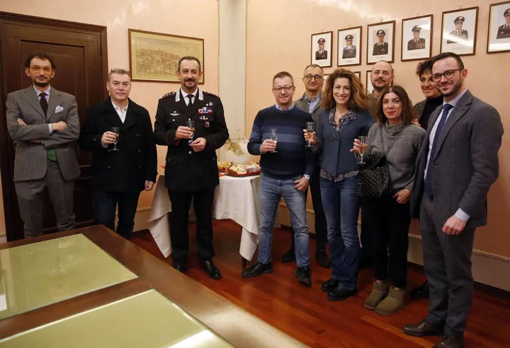 L’incontro per gli auguri di Natale fra il colonnello Fragalò e i giornalisti