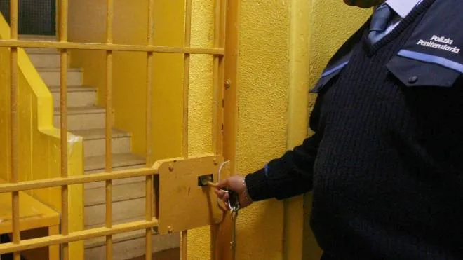 Il carcere di Brescia sconta il carico di altri pesanti problemi