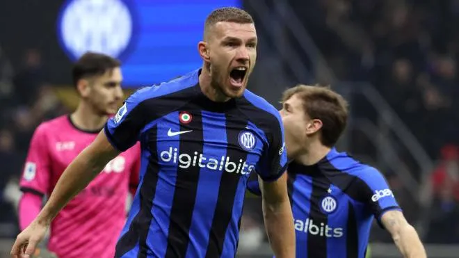 Inter Milan�s Edin Dzeko  jubilates after scoring goal of 1 to 0 during the Italian serie A soccer match between FC Inter  and Napoli at Giuseppe Meazza stadium in Milan, 4 January 2023.
ANSA / MATTEO BAZZI