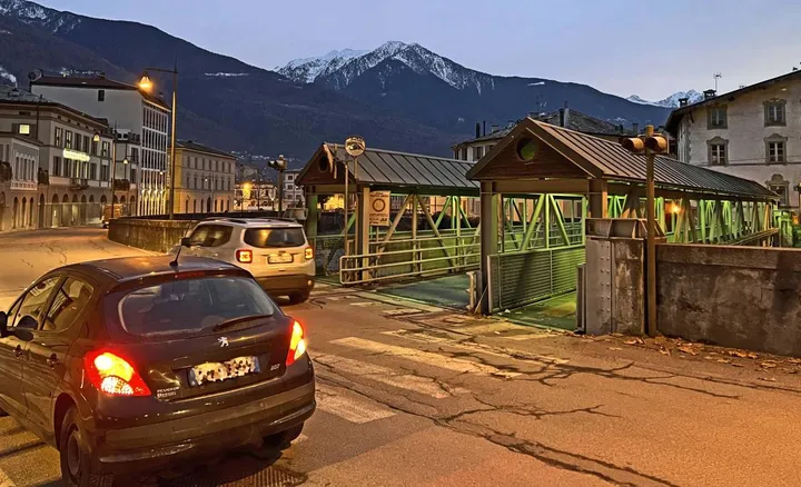 Il ponte Cavour è il primo ad essere rimesso a nuovo con i fondi del Piano Lombardia