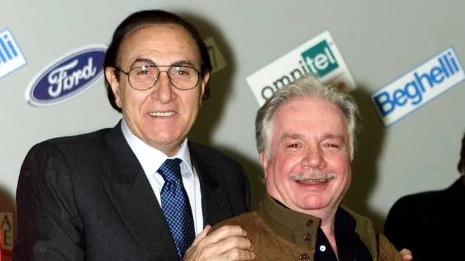 Pippo Baudo e il regista Gino Landi in una foto d'archivio.                CLAUDIO ONORATI / ANSA / PAL