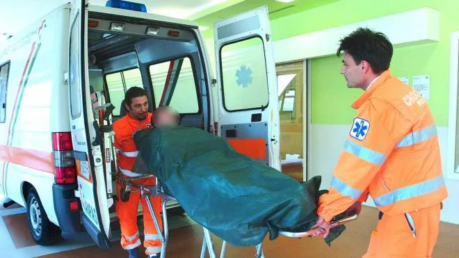 Il pronto intervento dei soccorritori e il veloce trasferimento all’ospedale Humanitas hanno salvato il 45enne accoltellato