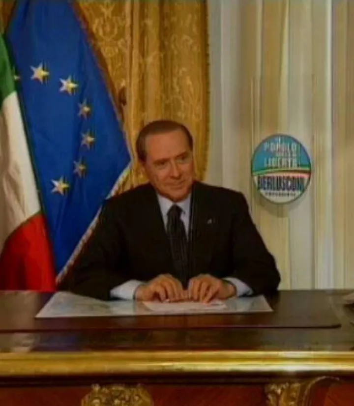 Un frame dell’intervista a Silvio Berlusconi andata in onda il 20 maggio 2011 sul Tg1