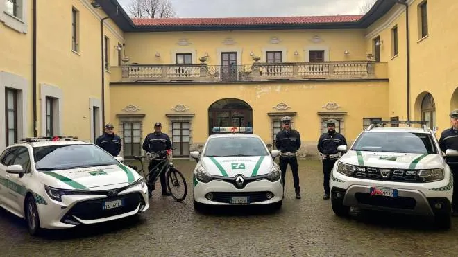 Le nuove vetture della polizia locale di Parabiago