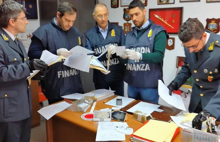 L’inchiesta è coordinata dalla Procura di Parma e non è ancora terminata