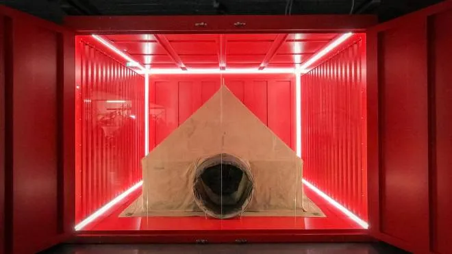 Presentazione della Tenda Rossa visibile dopo un lungo e complesso restauro al Museo Nazionale della Scienza e Tecnologia, Milano, 9 Febbraio 2023. ANSA/MATTEO CORNER