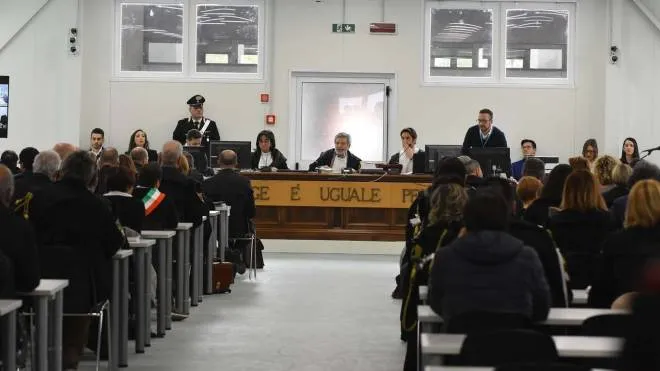 L’ultima udienza del processo celebrato a Reggio Emilia in cui è stato sentito Oliverio
