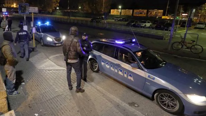 Polizia in stazione a Monza
