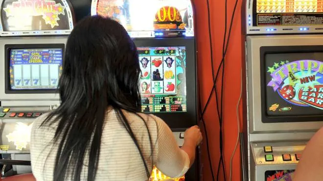 slot machine paderno - per redazione sesto - foto spf