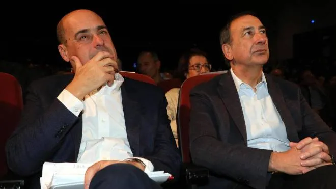 Da sinistra il segretario del Pd Nivola Zingaretti, 54 anni, e il sindaco Giuseppe Sala, 61