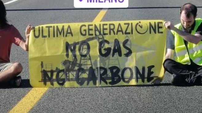 Tangenziale Est Milano bloccata da ambientalisti