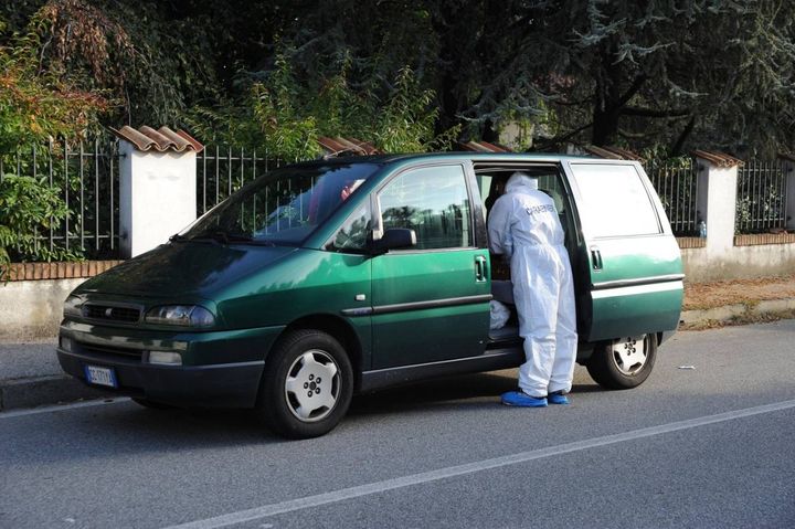 Indagini dei carabinieri in via Cagnola a Vaprio d'Adda