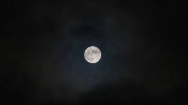 La Superluna vista da Lissone, secondo Shaly On Frame su Instragram