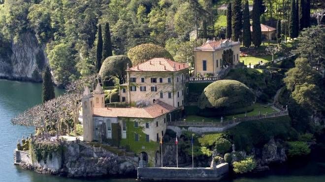 4) I presepi a Villa Balbianello, sul lago di Como