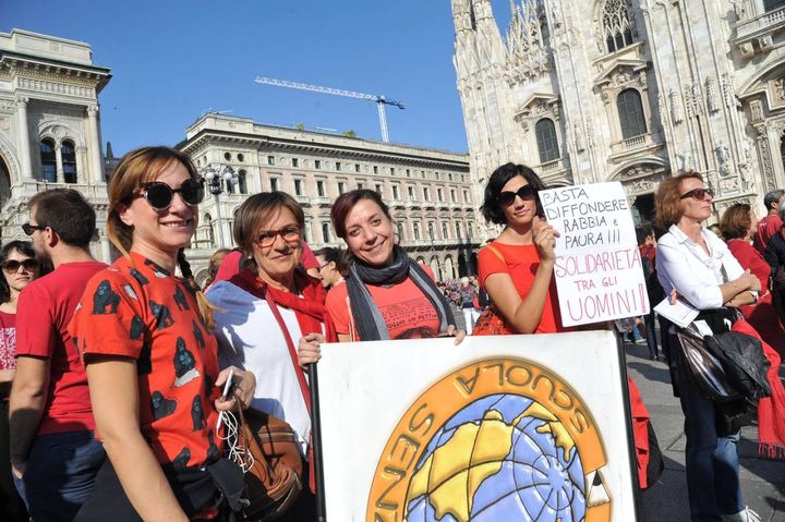 Manifestazione Intolleranza Zero in piazza Duomo a Milano