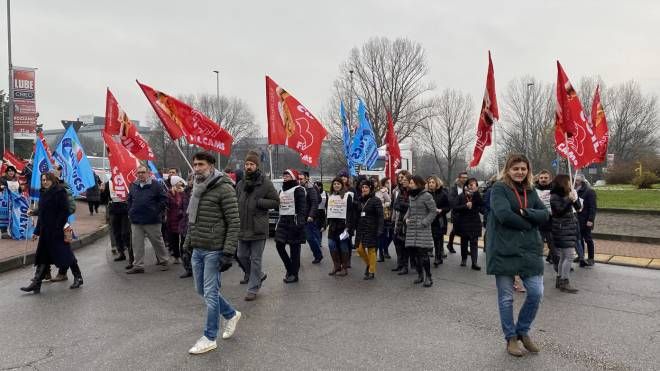 Protesta dei lavoratori Auchan-Conad