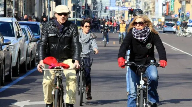 Milano, più bici e meno auto
