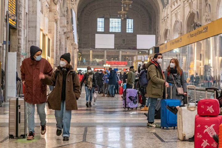 Stazione Centrale di Milano, al via l'esodo di Natale