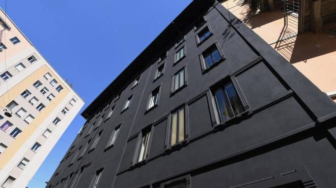 Palazzo nero a Milano