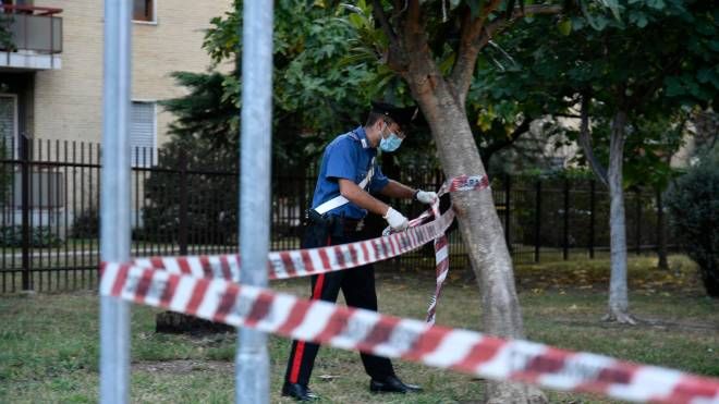 Carabinieri a Cesano Boscone, dov'è stato ucciso il 36enne