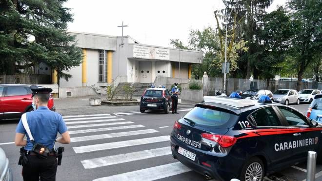 Omicidio a Cesano Boscone, i carabinieri al lavoro