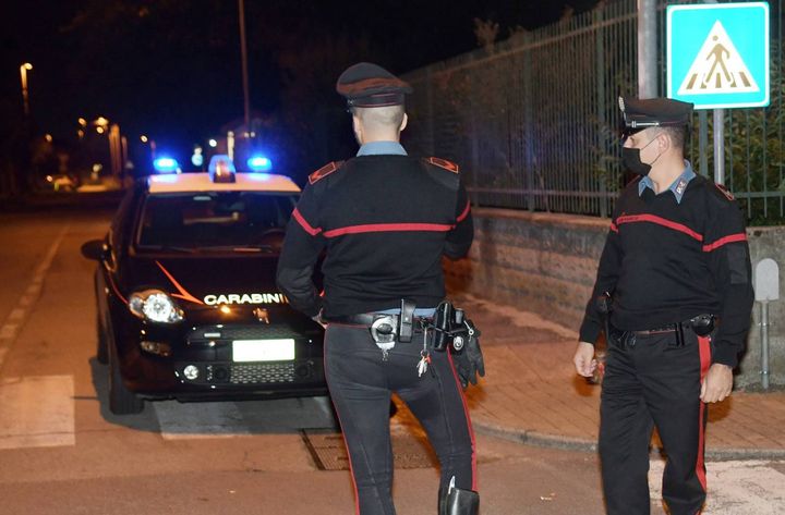 Carabinieri indagano sulla rissa costata la vita a un 21enne