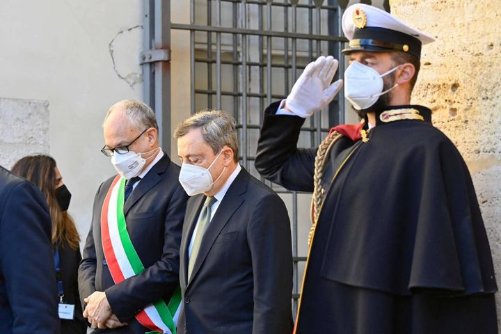 Mario Draghi, presidente del Consiglio con il sindaco di Roma