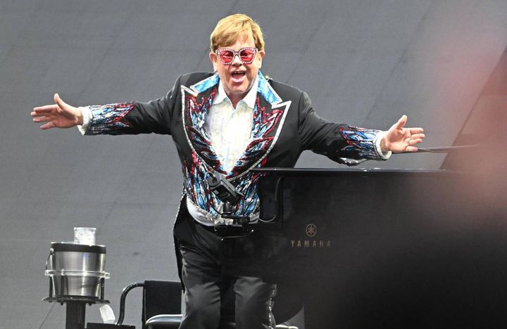 Elton John ringrazia il pubblico: 50mila spettatori a San Siro