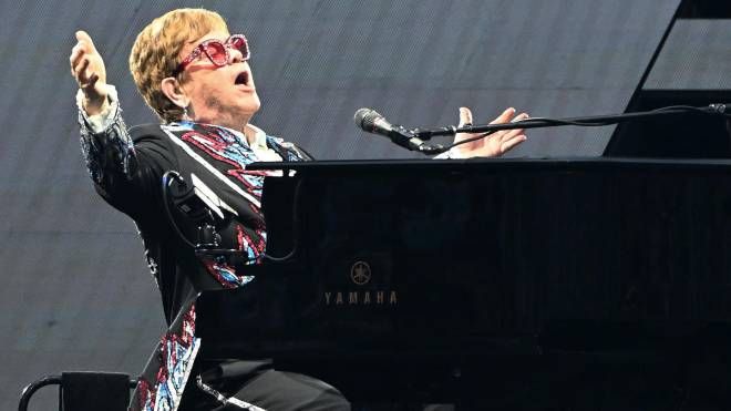 Concerto San Siro, Elton John al piano