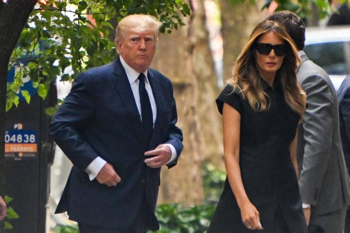 Donald e Melania Trump arrivano alla cerimonia funebre per Ivana Trump