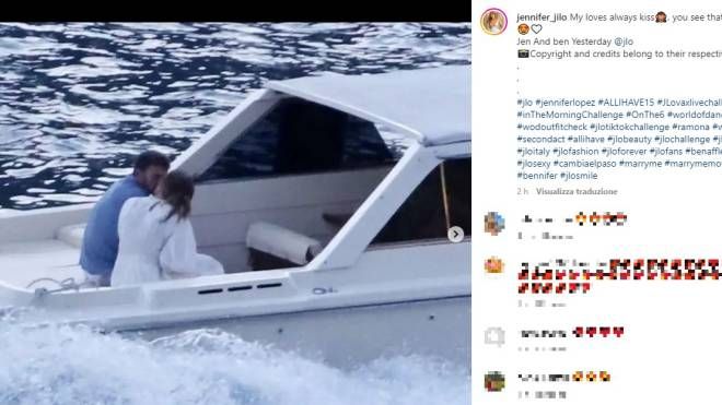 Jennifer Lopez e Ben Affleck sul lago di Como (Foto Instagram)