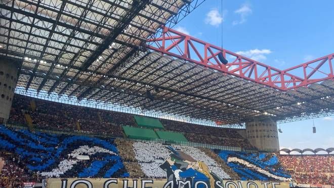 Derby Milan-Inter, la coreografia dei nerazzurri