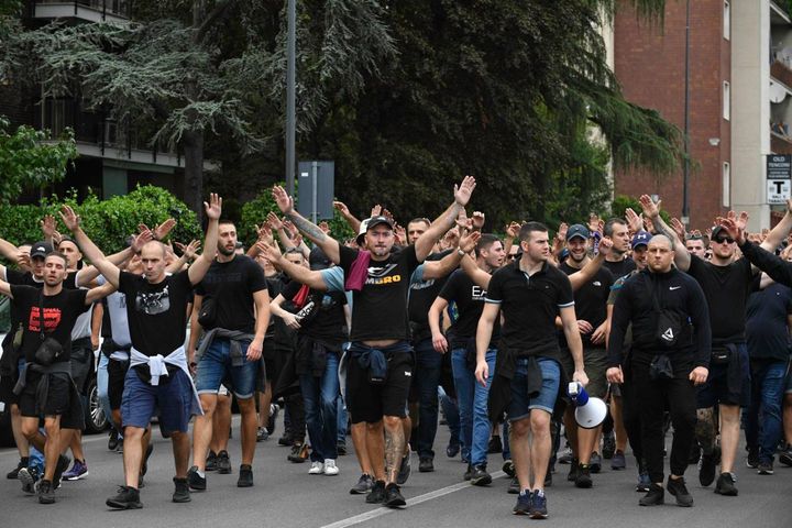 Il corteo dei tifosi della Dinamo Zagabria verso San Siro